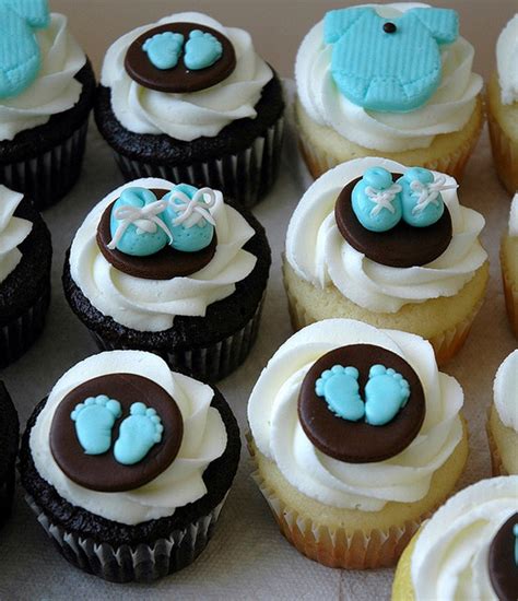 Squeeze the cream cheese frosting onto the cake with a medium round piping tip to get those satisfyingly perfect whirls. Baby Shower Cupcakes & Baby Shower Ideas! » Bellissima ...