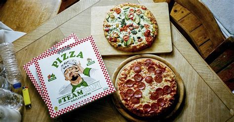 Capital bra pizza sucuk testen ! Capital Bra präsentiert seine Tiefkühlpizza #Teamcapi ...