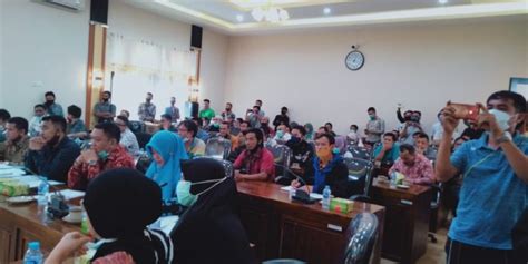 Dprd Kalbar Fasilitasi Pertemuan Tenaga Kontrak Dengan Bkd Kalimantan