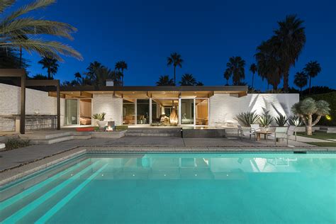 A Mid Century Desert Oasis In Palm Springs