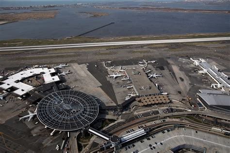 Hundreds Of Workers At Newark Jfk Airports Go On Strike Pix11