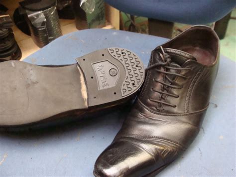 靴修理してみま専科 紳士革靴のかかとゴム交換 リーガルタイプ