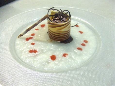 Minima 2 anos en cocinas,, elaboracion de carta,menus y platos creativos. Restaurante en El Masnou, Barcelona. Restaurante El Timonel.