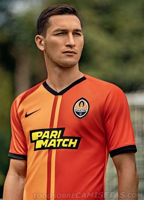 The club was a founding member of the ukrainian premier league, winning the ukrainian cup and finishing 5th in the inaugural 1992 season Shakhtar Donetsk 2019-20 Nike Home Kit - Todo Sobre Camisetas