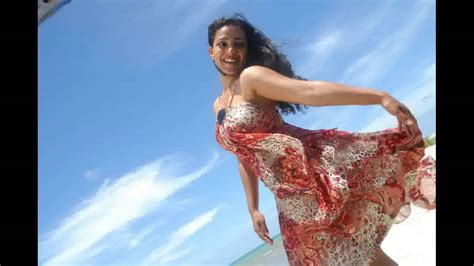 Nithya Menon Hot Stills Boobs Exposing YouTube