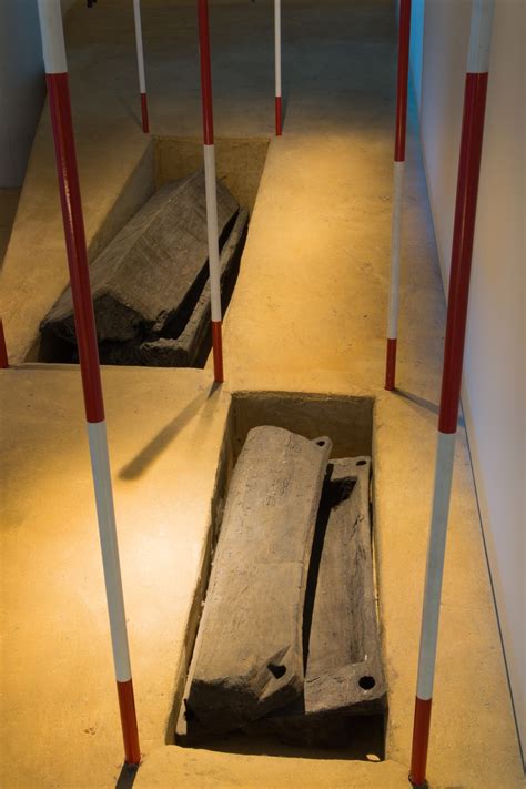 Die rebec war im mittelalter hochgeschätzt, sank dann aber im spätmittelalter zu einem volksmusikinstrument ab. Tupperware für die Ewigkeit - LWL | Blog - LWL-Museum für ...