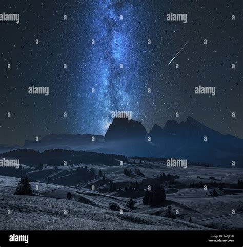 Milky Way Over Alpe Di Siusi In Dolomites At Night Stock Photo Alamy