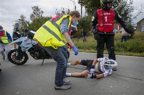 Ein bild erregt mehr als tausend worte. Drei Wochen Pause für Weltmeister Alaphilippe - GrenzEcho