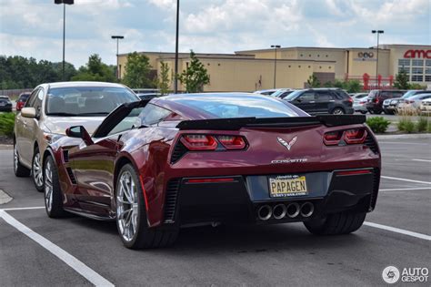It's a short turnaround week for corvette racing and the corvette c7.rs as they head north of the border for the mobil 1 sports car grand prix at the ctmp bop bulletin shows the corvettes will have an additional 10kg (22 lbs) of weight added, bringing them up to 1250kg in total dry weight. Chevrolet Corvette C7 Grand Sport - 1 August 2017 - Autogespot