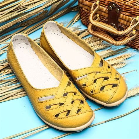 Hollow Leather Breathable Casual Slip On Moccasin Flats For Women