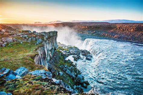 The 10 Best Waterfalls In Iceland