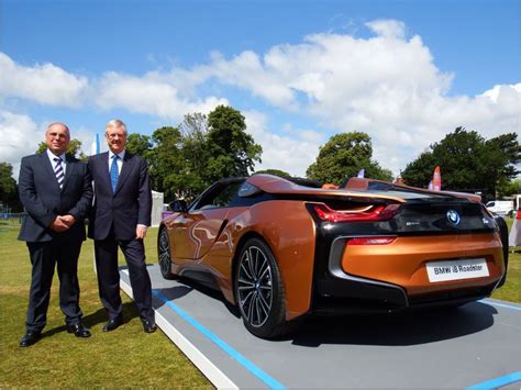 How to ship your bmw i8. BMW i8 Roadster debuts in the north west at Williams BMW ...