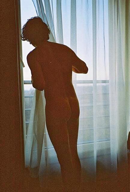 Muchofamoso Harry Styles Desnudo En Dos Fotos