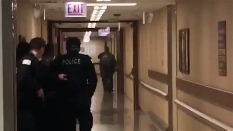 chicago hospital shooting reports of multiple victims at mercy hospital