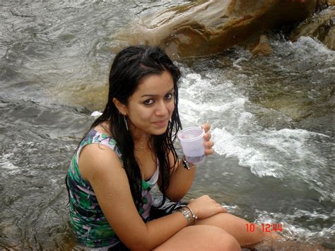 Indian Hot Tourist Girls Group Bathing In River Photos Girl Group Bathing Indian Bikini