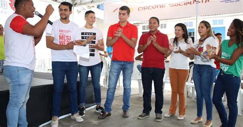 Riunisce i giovani tra i 14 e 29 anni, portoghesi o residenti in portogallo. Juventude Socialista de São Luís (MA) empossa nova direção ...