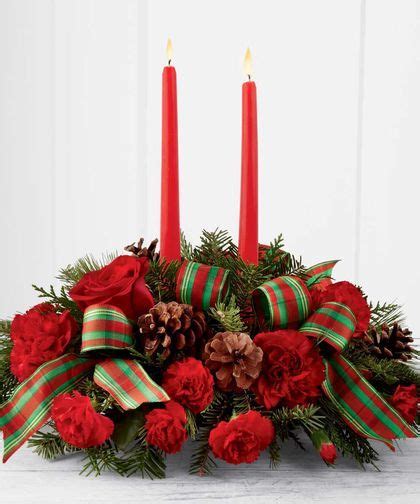 Christmas Centerpiece Double Candle With Images Christmas Flowers