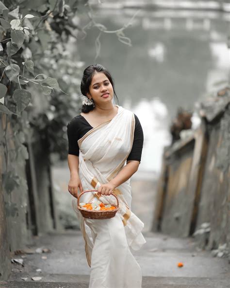Onam Special Gorgeous Kerala Women Saree Photo Collection