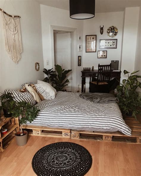 Whether you're already a boho enthusiast or you're currently weighing your options, here's all the inspo you need to make your. Kleiner Dschungel ️ #home#greenliving#inspiration# ...