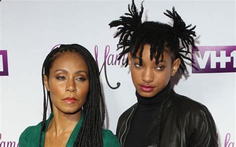 Willow Smith Daughter Of Jada Pinkett Smith Is Intrigued By Polyamory Glamour Fame