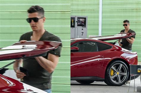 Robert lewandowski with his mercedes cl63 amg. Robert Lewandowski i jego bajecznie drogie auta ...