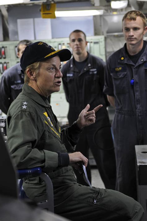 3 star to be first female fleet commander of ships