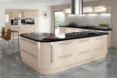 Choose from a large selection of affordable high quality modern kitchen. cream gloss kitchen with integrated handle and granite ...