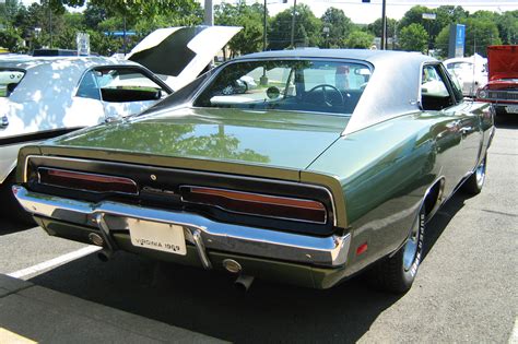 File1969 Dodge Charger Green R Wikimedia Commons