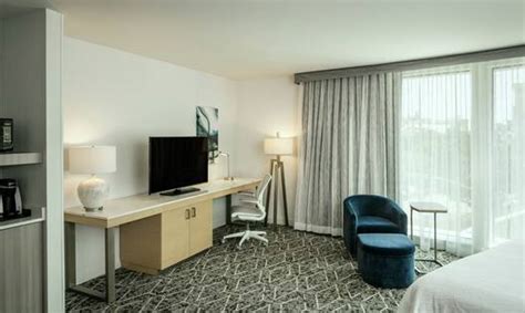 Hilton Garden Inn Seattle Bellevue Downtown Hotel Rooms