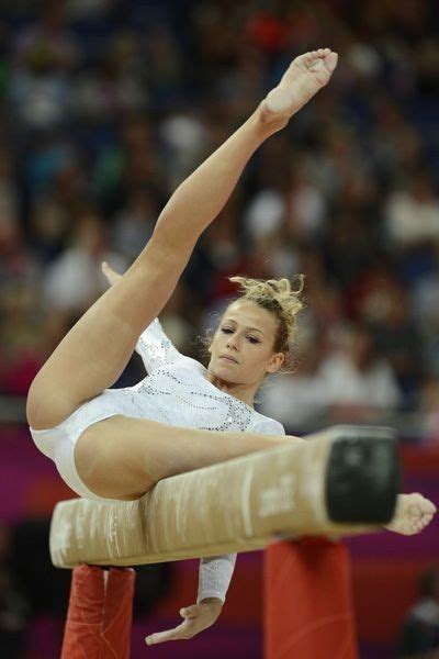 Pin By Shipo Alshankoty On Gymnasts Female Gymnast Gymnastics