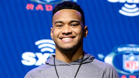 1 day ago · tua tagovailoa silences haters with an absolute dime to mike gesicki (video) miami dolphins quarterback tua tagovailoa is looking like he's in midseason form going up against the chicago bears. Tua Tagovailoa injury update: QB gets all-clear to ...