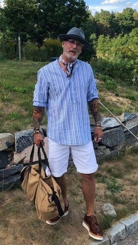 49 Perfect Men Casual Outfit With Shorts To Look Classy Old Man