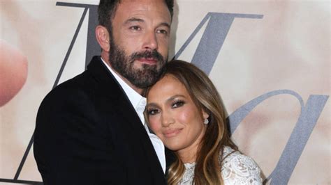 Jennifer Lopez Flashes Giant First Engagement Ring From Ben Affleck