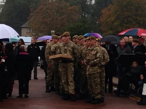 a veteran died with nobody to attend his funeral — what happened next was incredibly moving