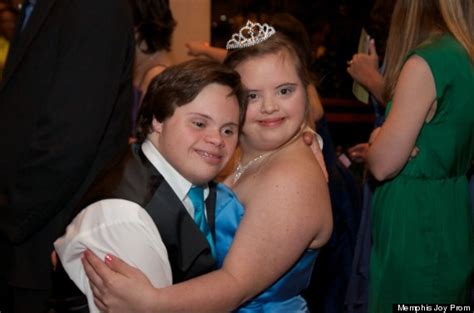 Memphis Church Throws A Prom For People With Disabilities Brings Joy To Community Huffpost