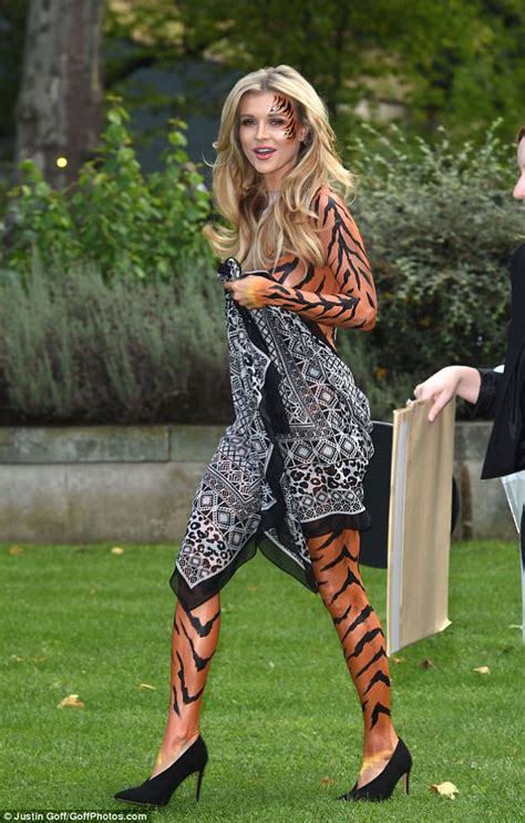 Real Housewives Joanna Krupa Bares All In Tiger Bodypaint Daily Mail Online