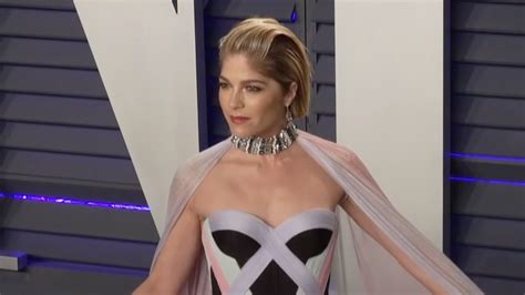 Selma Blair Multiple Sclerosis Update I Am A Mess With Ms