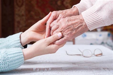 The alzheimer's disease degenerative process: Alzheimer's Caregivers: 8 Tips for People Caring for a ...