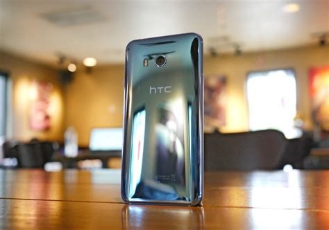 สื่อนอกลือ HTC อาจเปิดตัว U11 Plus หน้าจอ 6 นิ้วดีไซน์ไร้ขอบช่วง พย นี้