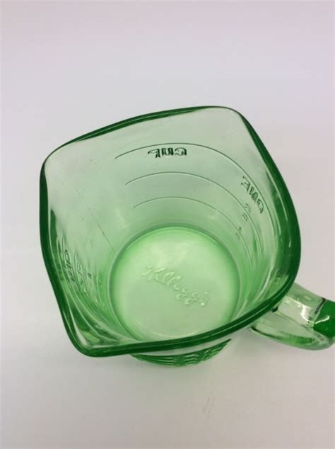 Vintage Kellogg S Green Depression Glass Spout Measuring Cup