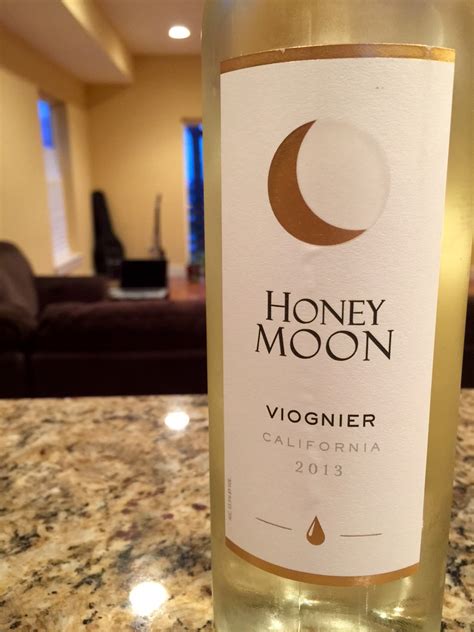 Honey Moon Viognier First Pour Wine