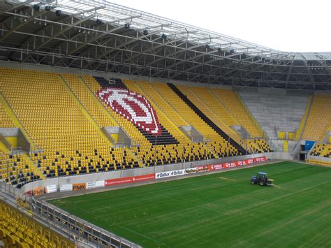 Their stadium is named the glücksgas stadium and it has a capacity of 32,085. Glücksgas Stadion - Info-stades