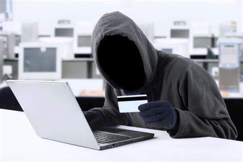 These characteristics have a lot to do with reference to the credit card. How to recognize an online fraudster | CIO
