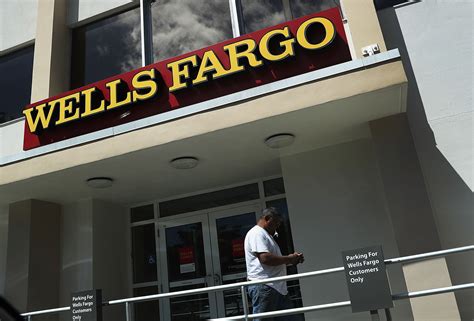 Why do you keep paying wells fargo fees every month? Wells Fargo Shows Banking's Culture Crisis Is Worsening | Time