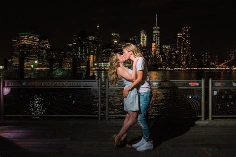 How She Asked Victoria And Sarahs Double Proposal In Central Park Best Marriage Proposals