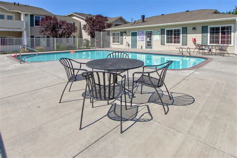 Carriage Stone 446 Kirman Ave Reno Nv Apartments For Rent Rent