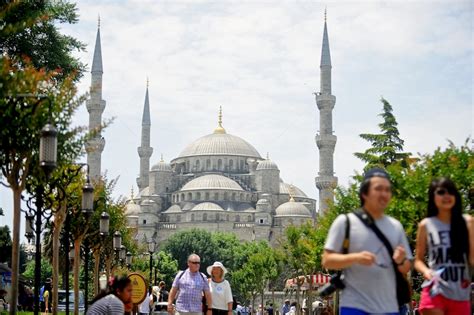 Which is the best area to stay in Istanbul? 2