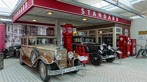 Suggest as a translation of tankstelle. Standard Tankstelle Foto & Bild | deutschland, europe ...