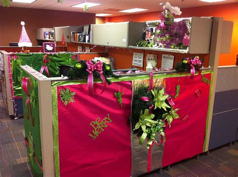 40 Office Christmas Decorating Ideas  All About Christmas
