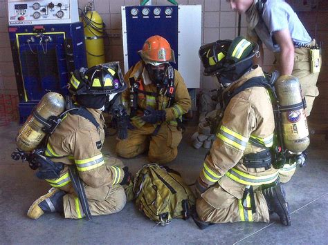 Hutto And Taylor Tx Fd Rapid Intervention Crew Training Ph Flickr